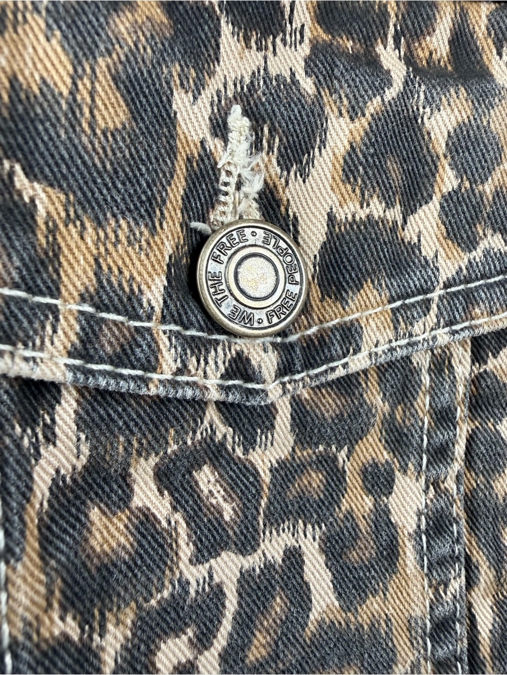 Free People | Leopard Print Cropped Denim Trucker Jacket | Size M - Picture 4 of 10